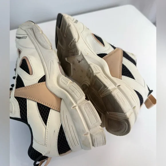 Steve Madden Black and White Sneakers - Picture 11 of 13